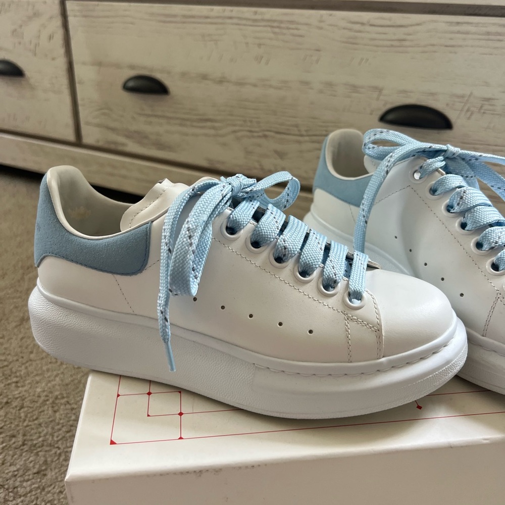 Alexander McQueen oversized sneaker light blue (WORN ONCE)